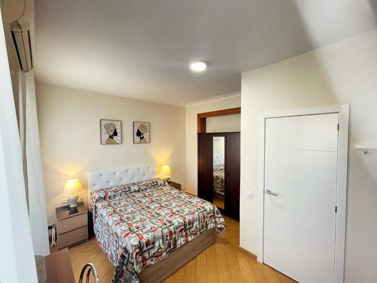 Rooms Nueva Valencia Barcelona Bagian luar foto
