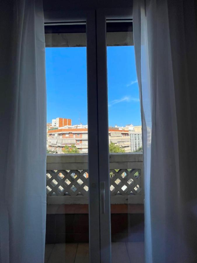 Rooms Nueva Valencia Barcelona Bagian luar foto