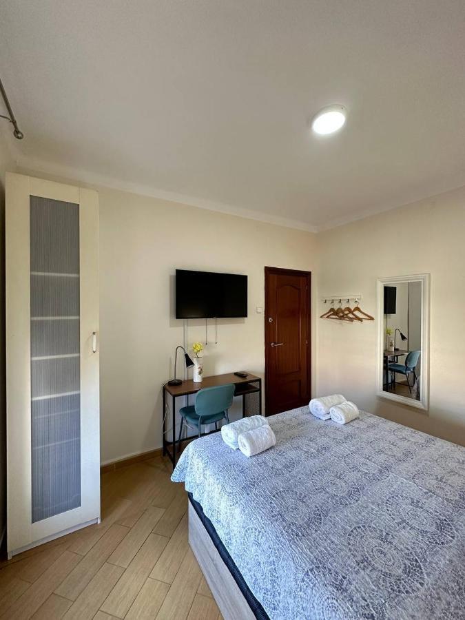 Rooms Nueva Valencia Barcelona Bagian luar foto