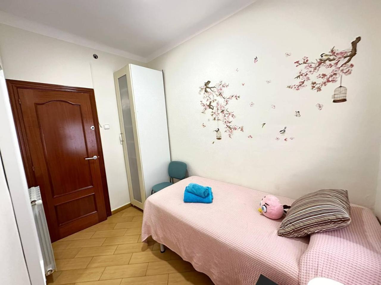 Rooms Nueva Valencia Barcelona Bagian luar foto