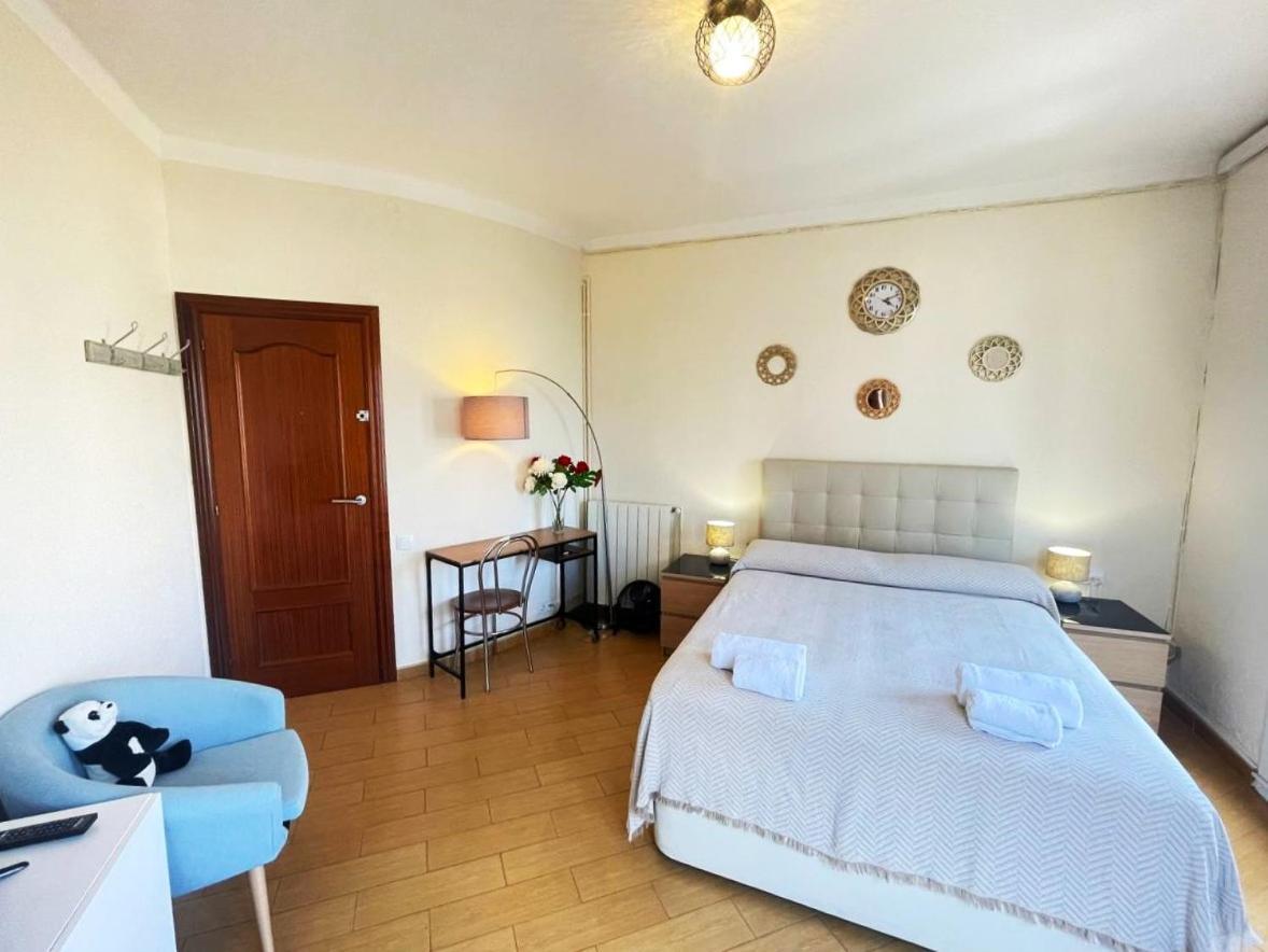 Rooms Nueva Valencia Barcelona Bagian luar foto