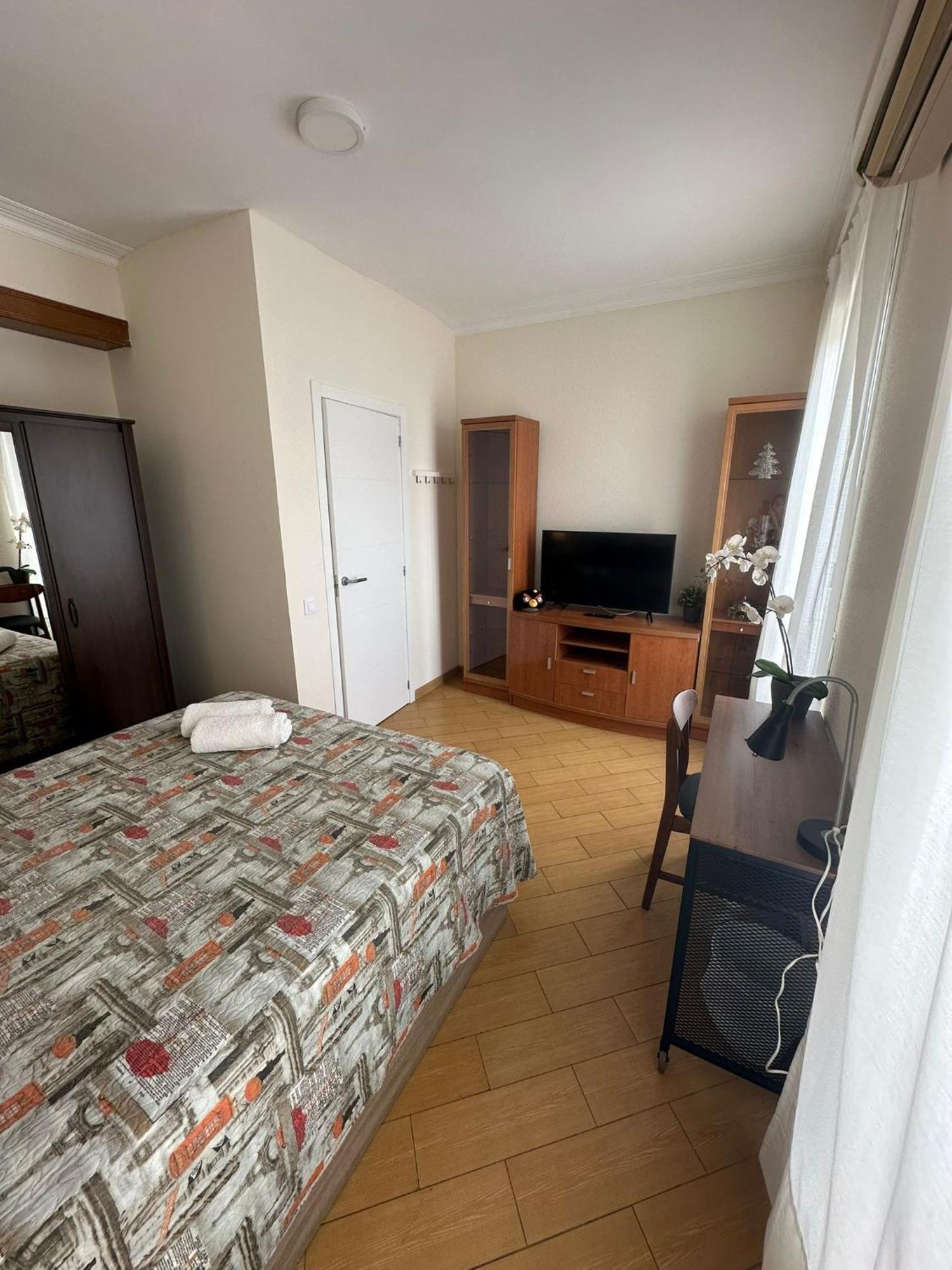 Rooms Nueva Valencia Barcelona Bagian luar foto
