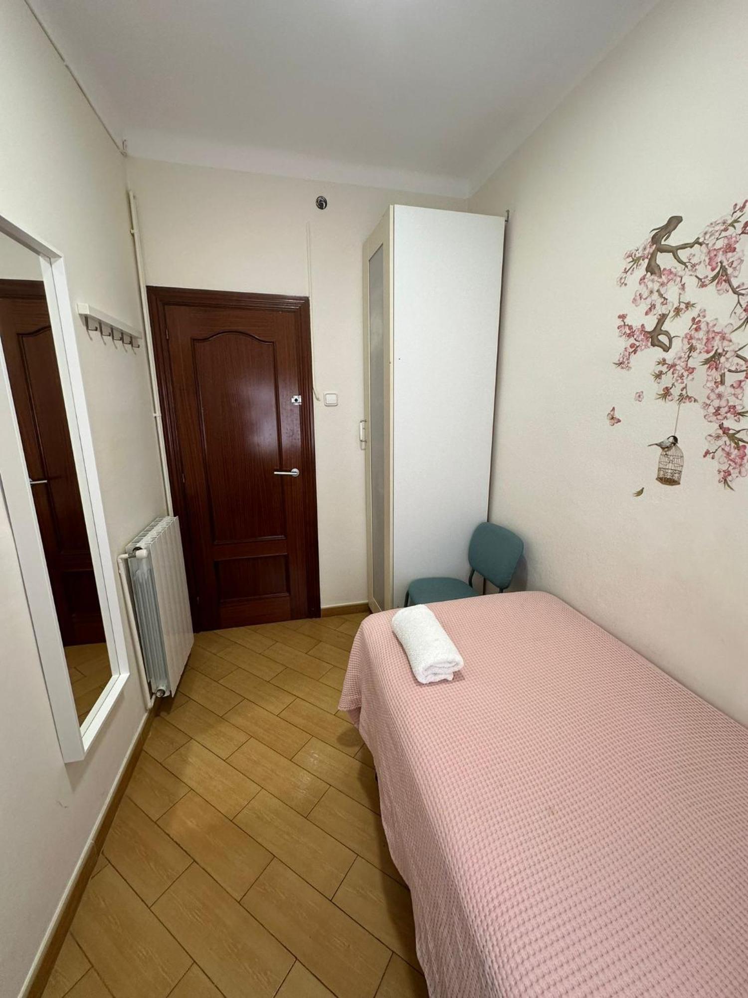 Rooms Nueva Valencia Barcelona Bagian luar foto