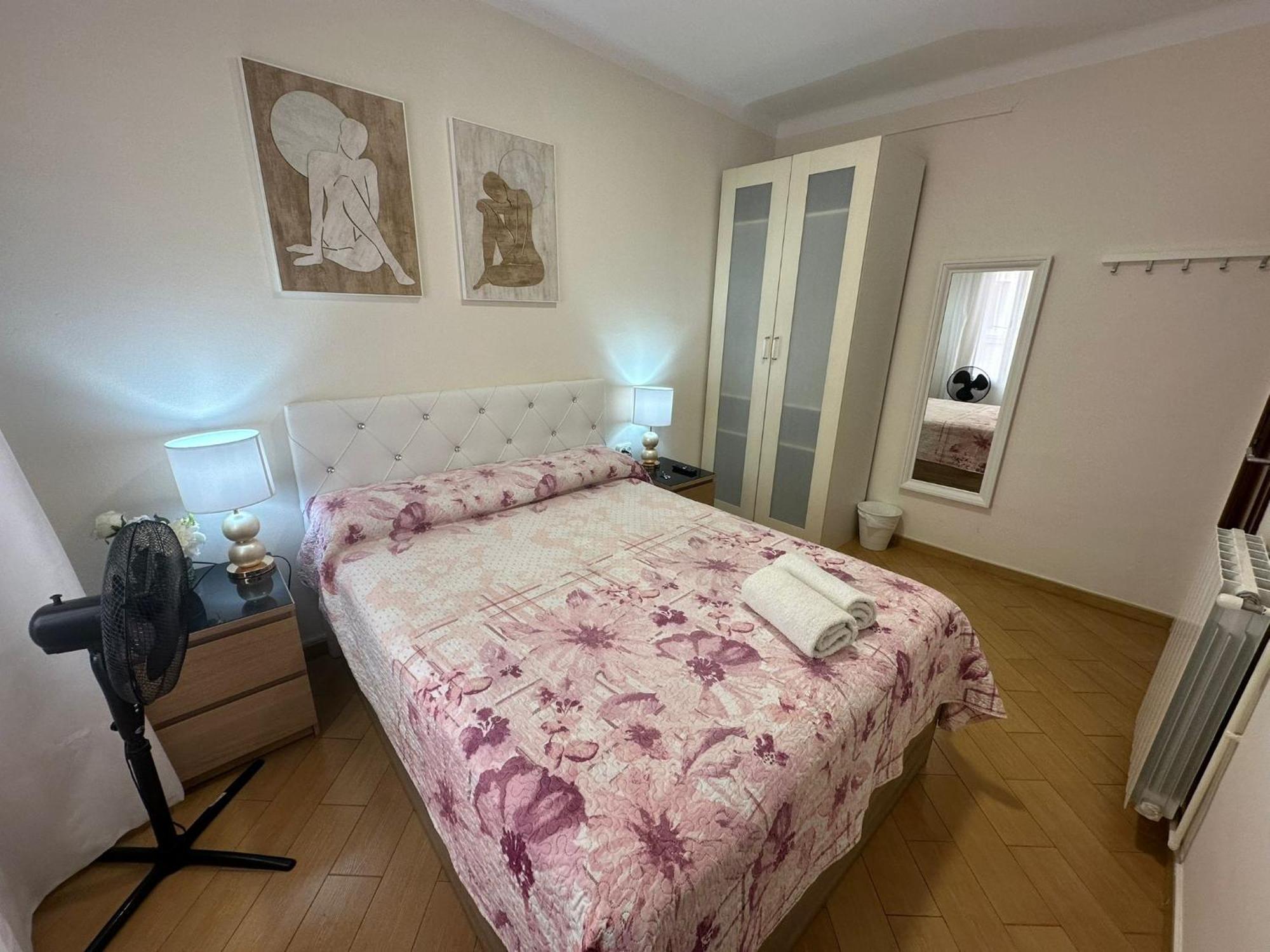 Rooms Nueva Valencia Barcelona Bagian luar foto